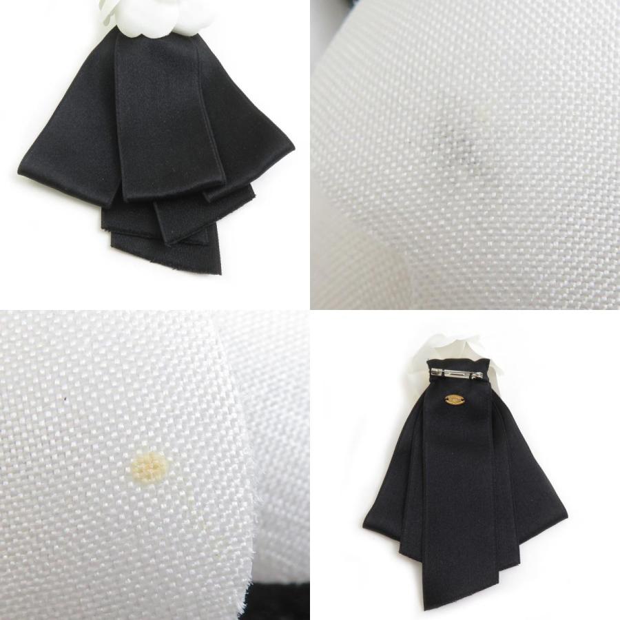 CHANEL（シャネル） ブローチ カメリア テキスタイル/サテン オフ