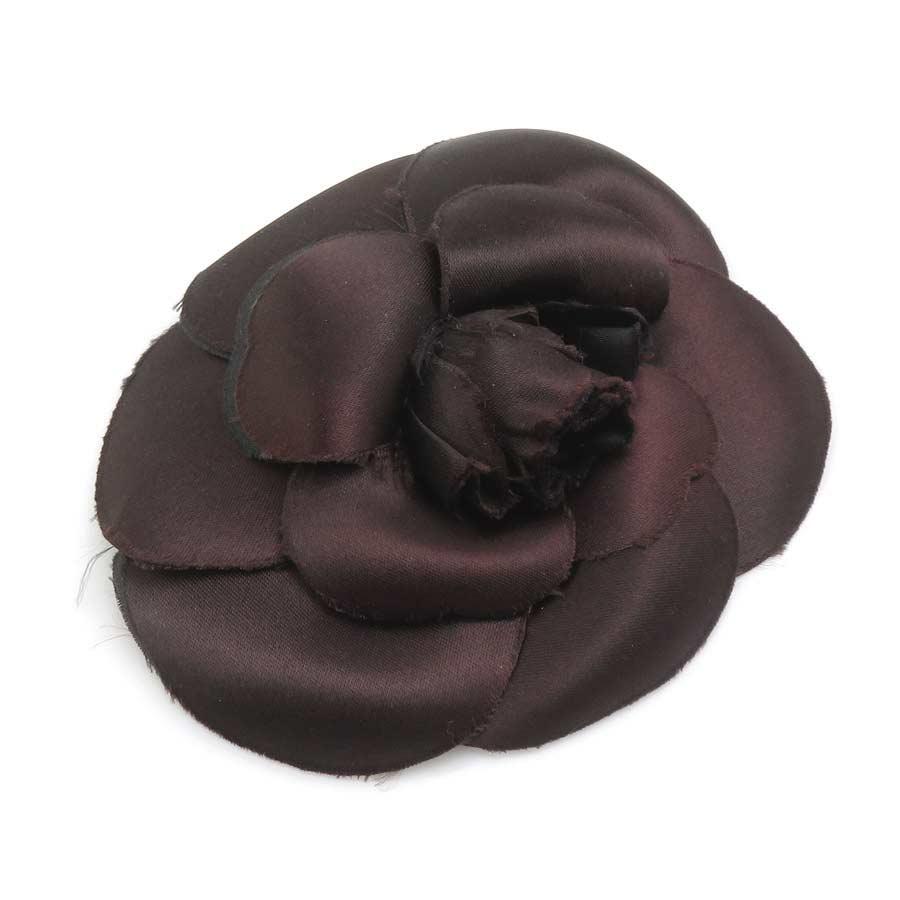 CHANEL（シャネル） ブローチ カメリア サテン ダークブラウン