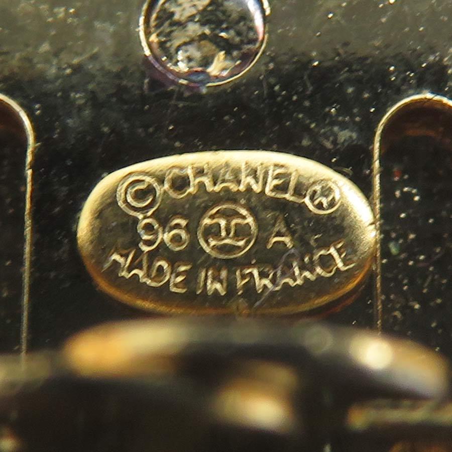 CHANEL（シャネル） バレッタ ロゴ メタル ゴールド : ブランド