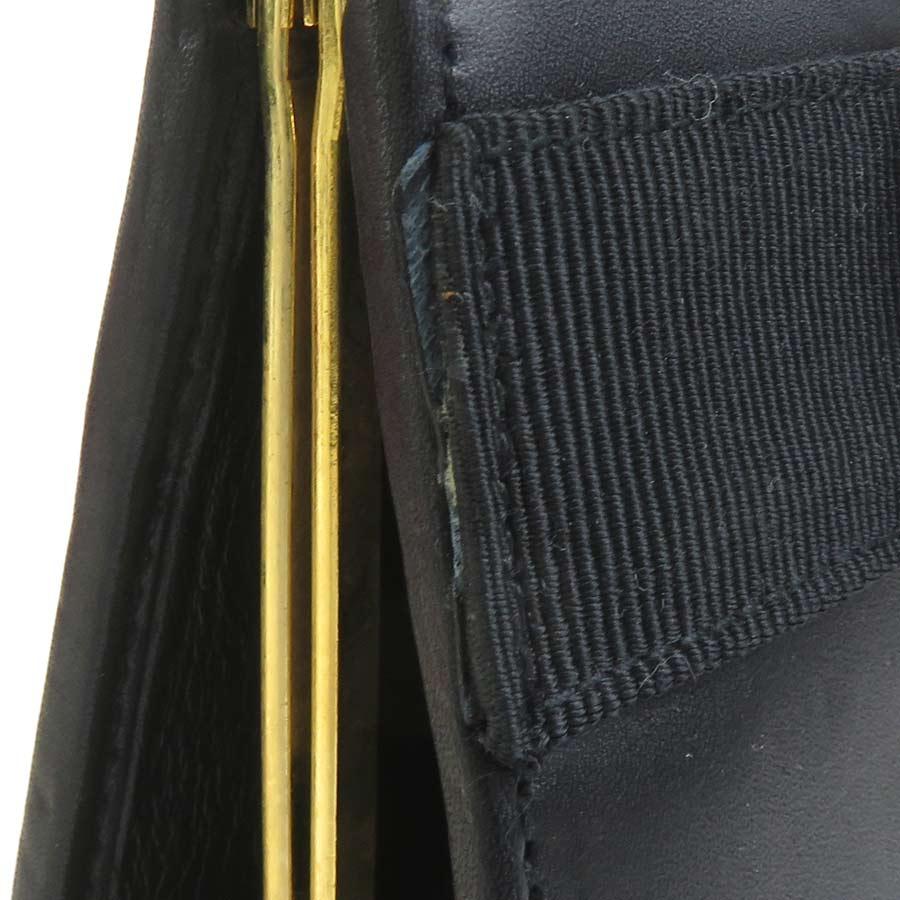 サルヴァトーレフェラガモ Salvatore Ferragamo ショルダーバッグ ヴァラリボン レザー/メタル ブラック/ゴールド レディース 送料無料【中古】 e61621k サルヴァトーレ・フェラガモ ショルダーバッグ ヴァラリボン レザー