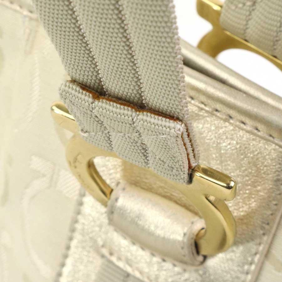 サルヴァトーレフェラガモ Salvatore Ferragamo ショルダーバッグ 