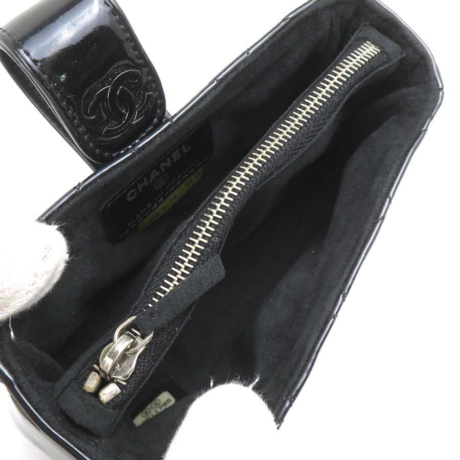 CHANEL パテントレザー エナメルポーチ BLACK CHANEL（シャネル） ポーチ パテントレザー ブラック : ブランド