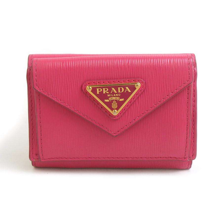 PRADA（プラダ） 三つ折り財布 レザー マゼン : ブランドバリュー