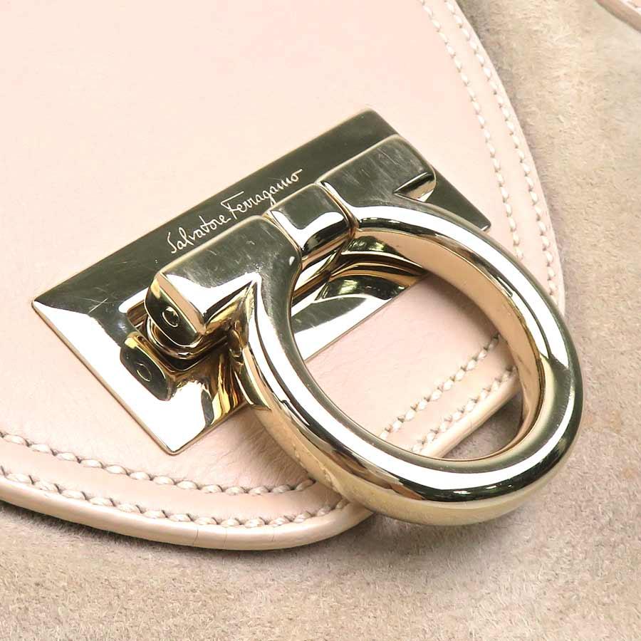 サルヴァトーレフェラガモ Salvatore Ferragamo ショルダーバッグ