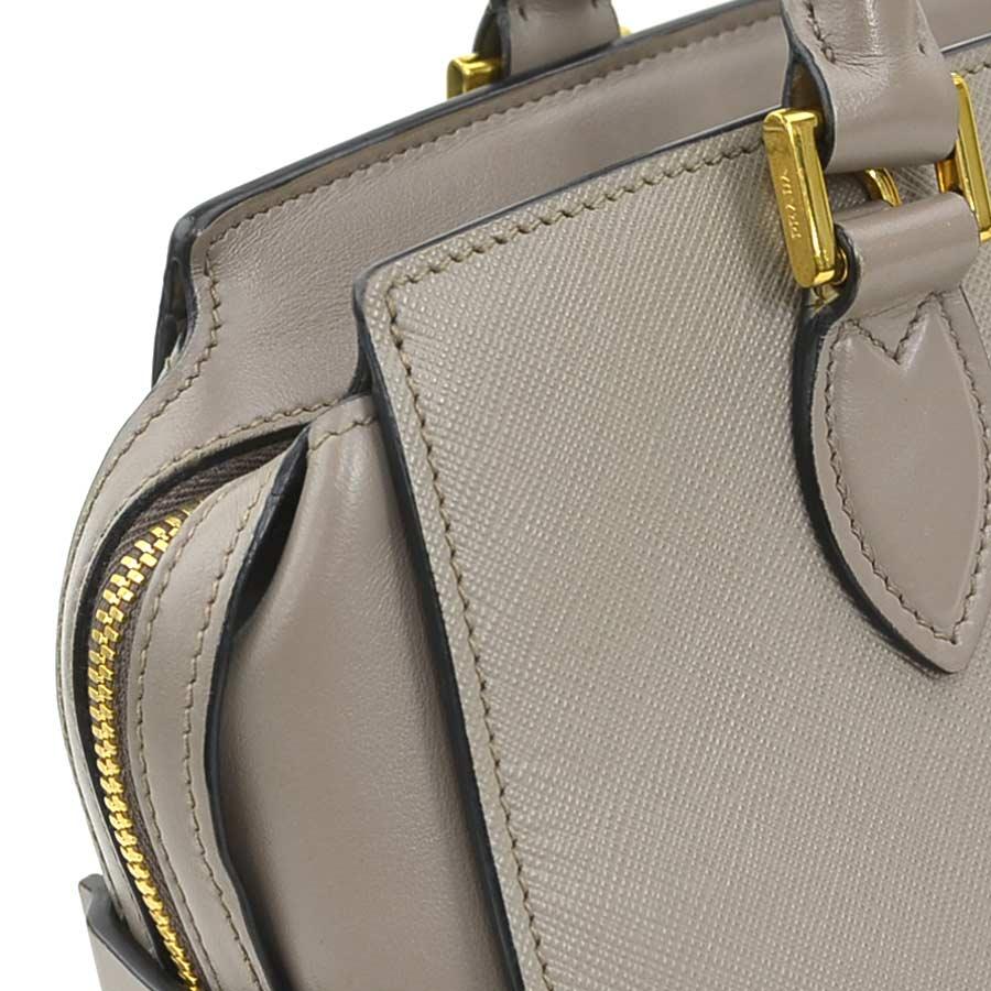 PRADA（プラダ） ハンドバッグ レザー グレー : ブランドバリュー