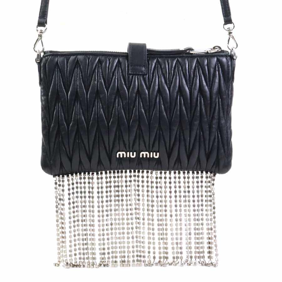 miu miu（ミュウミュウ） 斜め掛けショルダーバッグ レザー ブラック