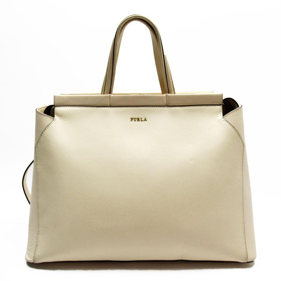 FURLA（フルラ） ハンドバッグ ショルダーバッグ 型押しレザー
