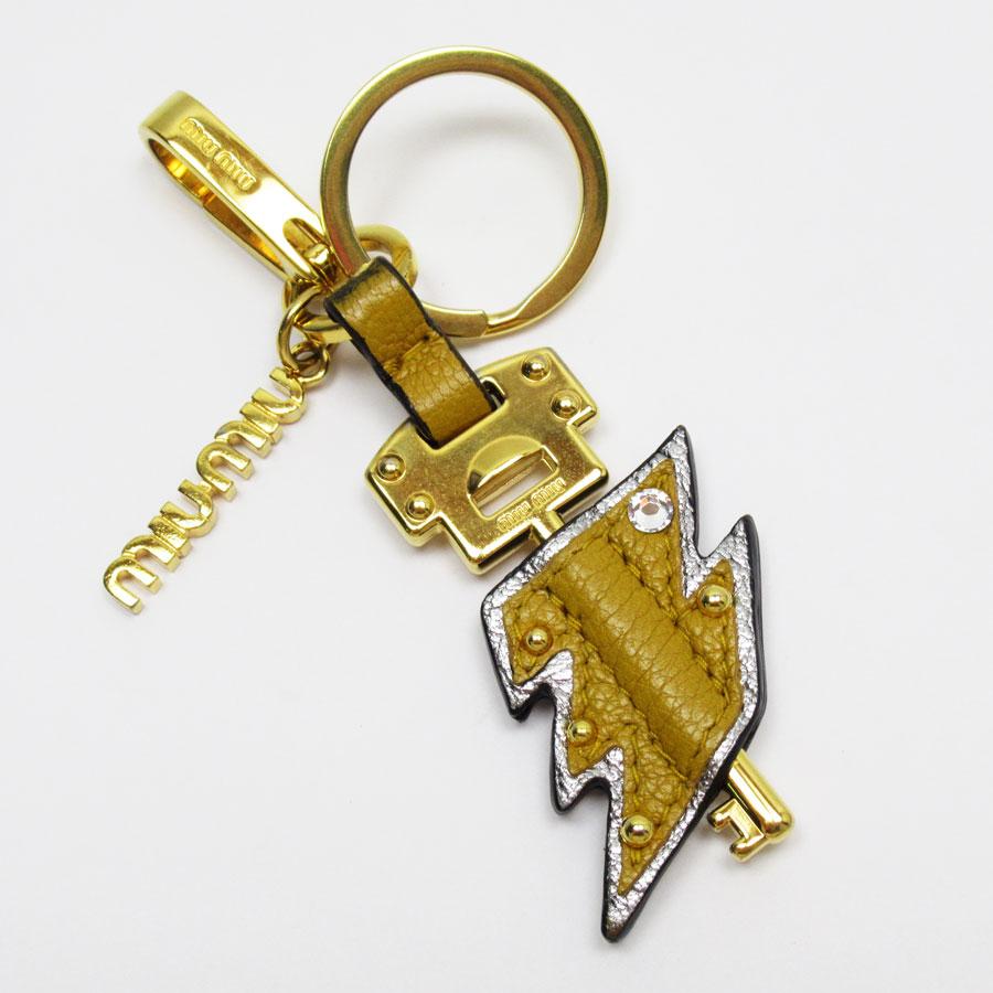 miu miu（ミュウミュウ） チャーム キーリング レザー/メタル イエロー