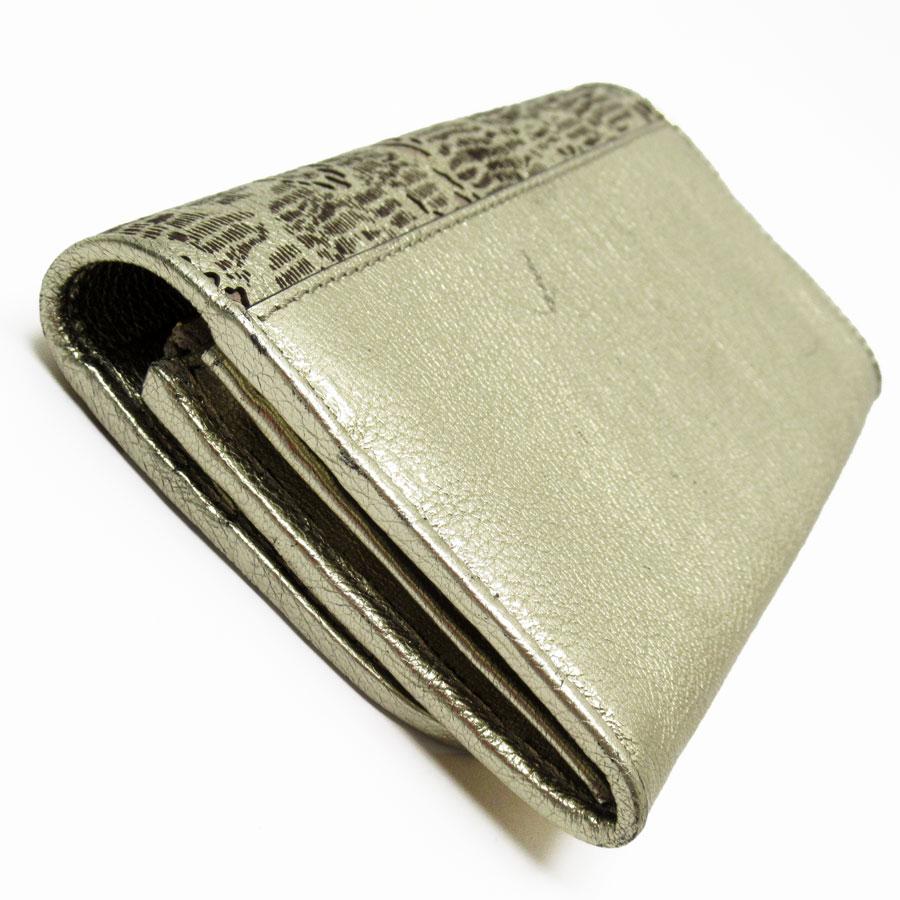BURBERRY（バーバリー） 二つ折り長財布 レザー ゴールド : ブランド
