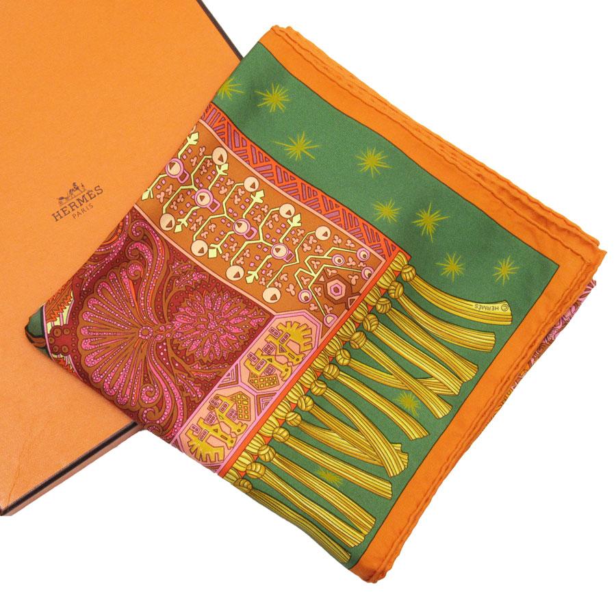 HERMES エルメス スカーフ カレ90 SUR UN TAPIS VOLANT 空飛ぶ HERMES エルメス スカーフ カレ90 SUR UN TAPIS VOLANT 空飛ぶ