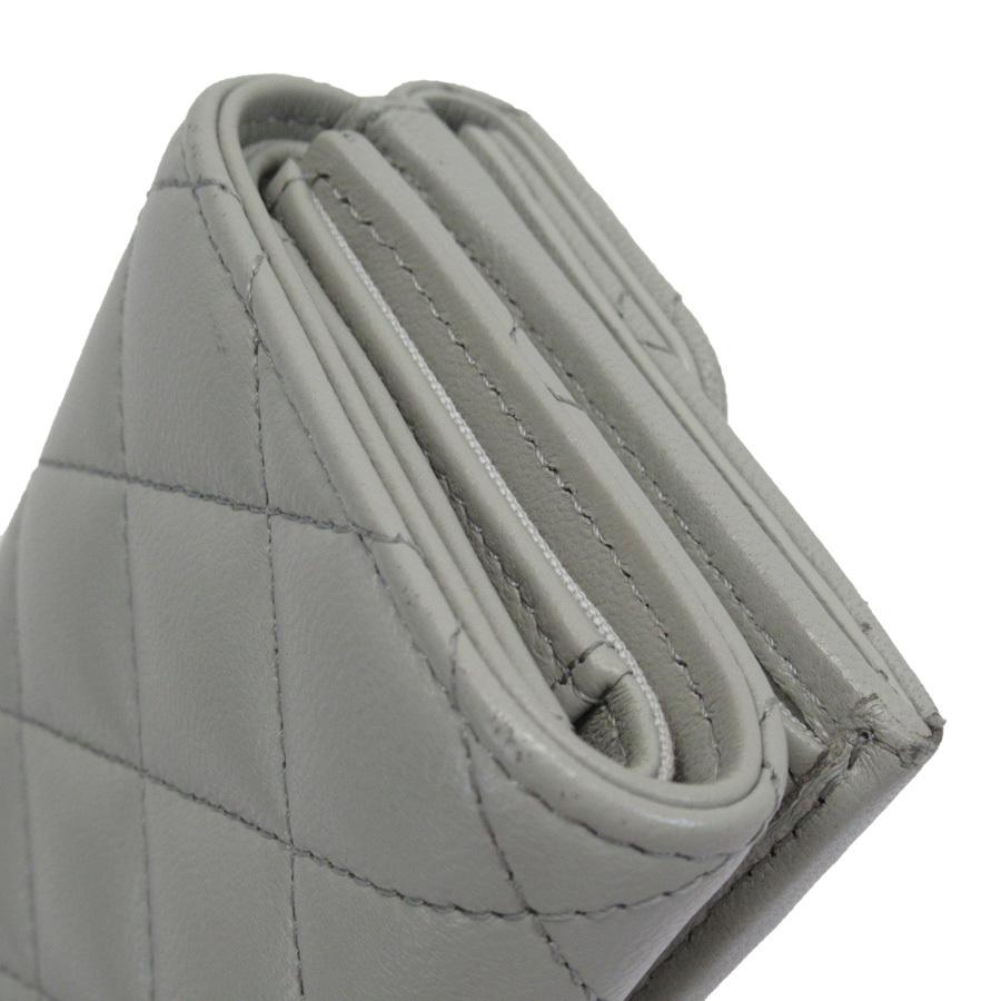 CHANEL シャネル 三つ折り財布 マトラッセ ラムスキン ライト CHANEL シャネル 三つ折り財布 マトラッセ ラムスキン ライト