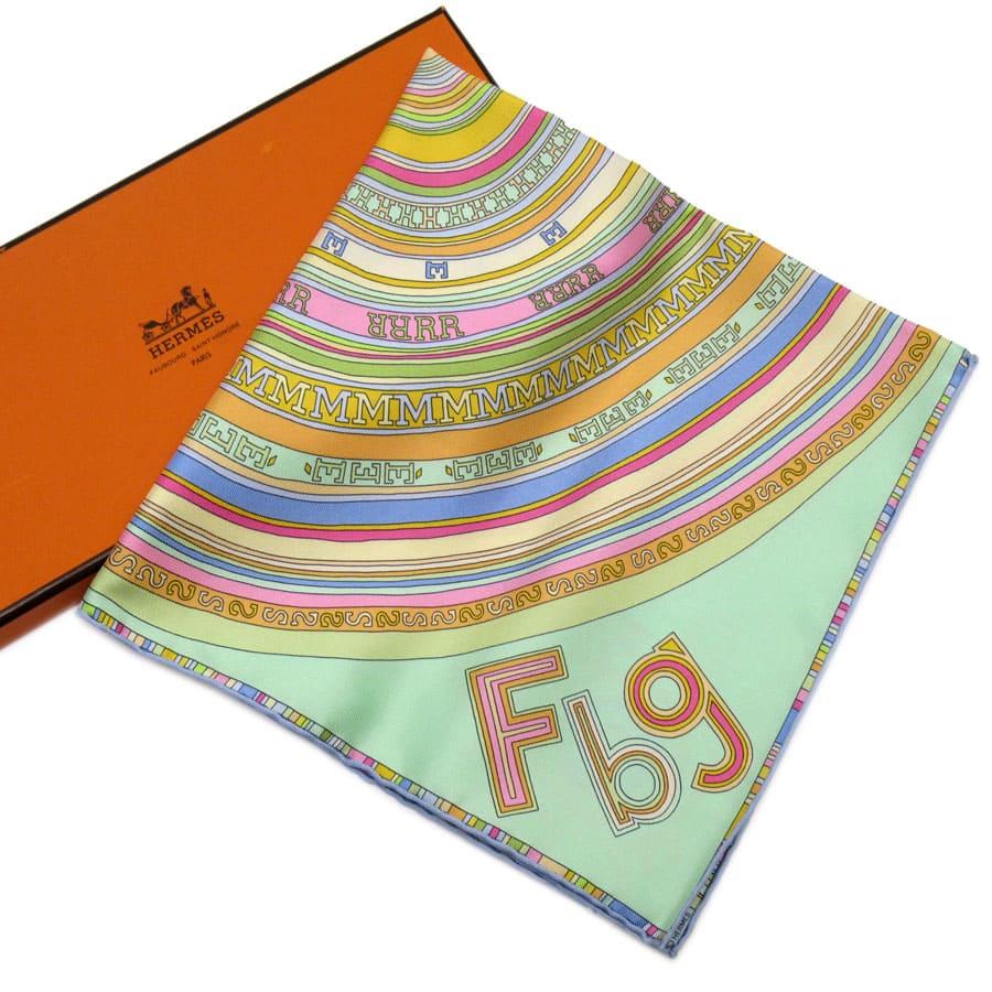 HERMES エルメス カレ40 Fbg 24 シルク100 HERMES エルメス カレ40 Fbg 24 シルク100 バンダナ・スカーフ