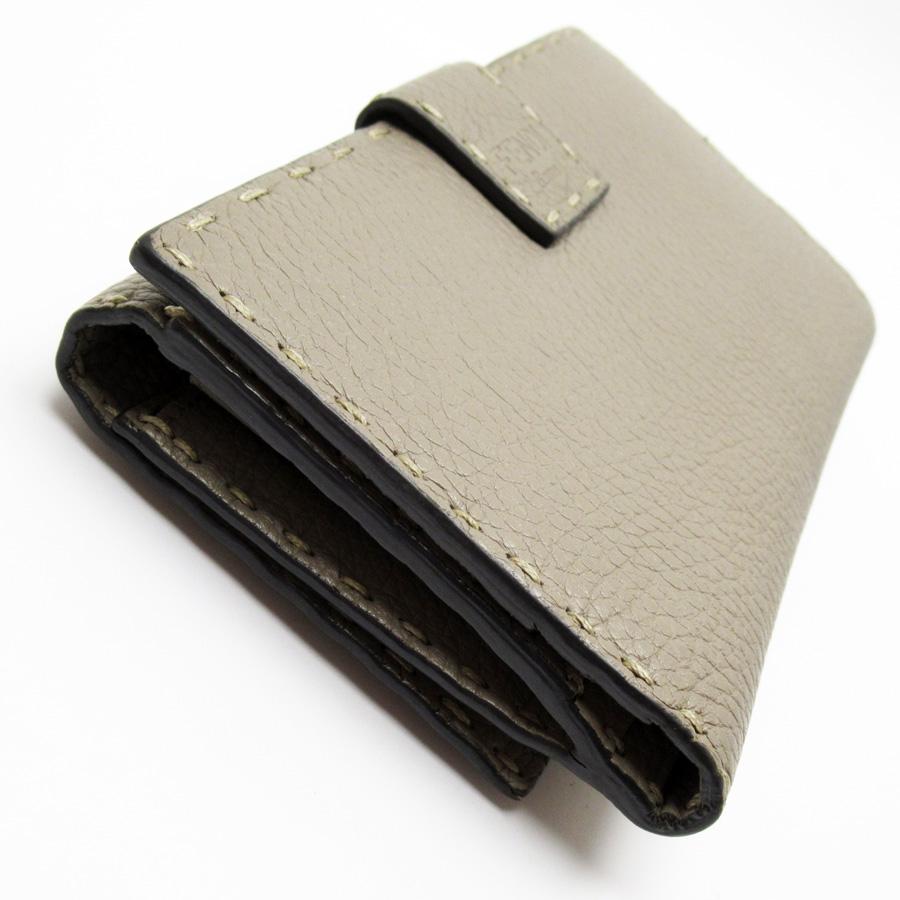 美品　FENDI 二つ折り財布　グレージュ　セレリア FENDI（フェンディ） 二つ折り長財布 セレリア レザー グレージュ