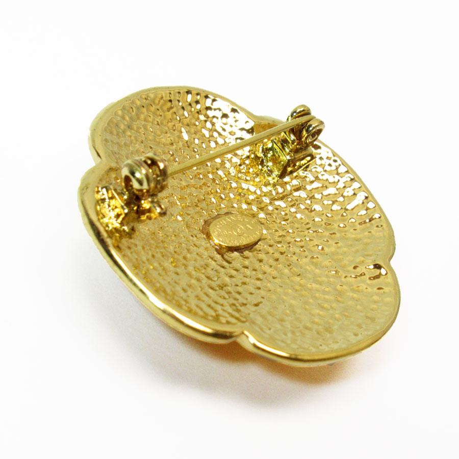 CHANEL シャネル　ブローチ　ゴールド　プレート シャネル CHANEL ロゴ プレート カンボン ブローチ ゴールド