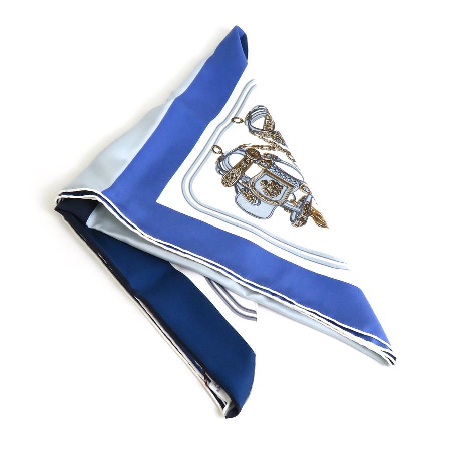 HERMES エルメス　スカーフ　ポワントゥ　美品　箱付き HERMES エルメス スカーフ ポワントゥ BRIDES de GALA シルク