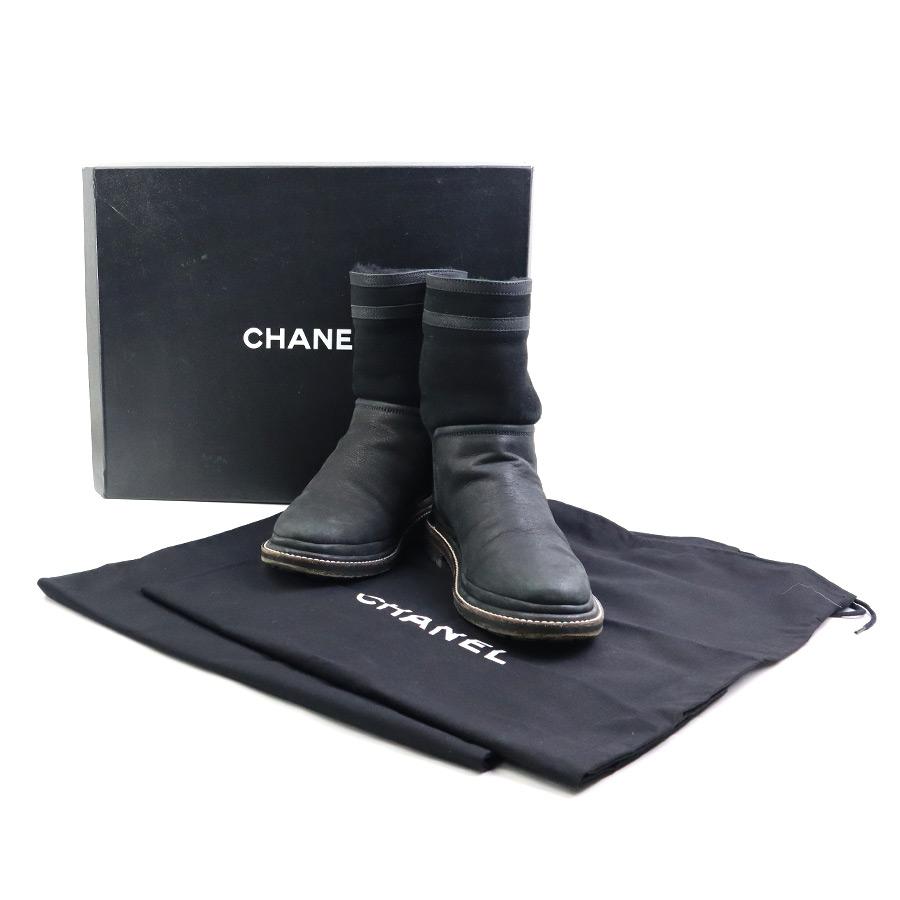 CHANEL（シャネル） ブーツ ココマーク ムートン ブラック : ブランド