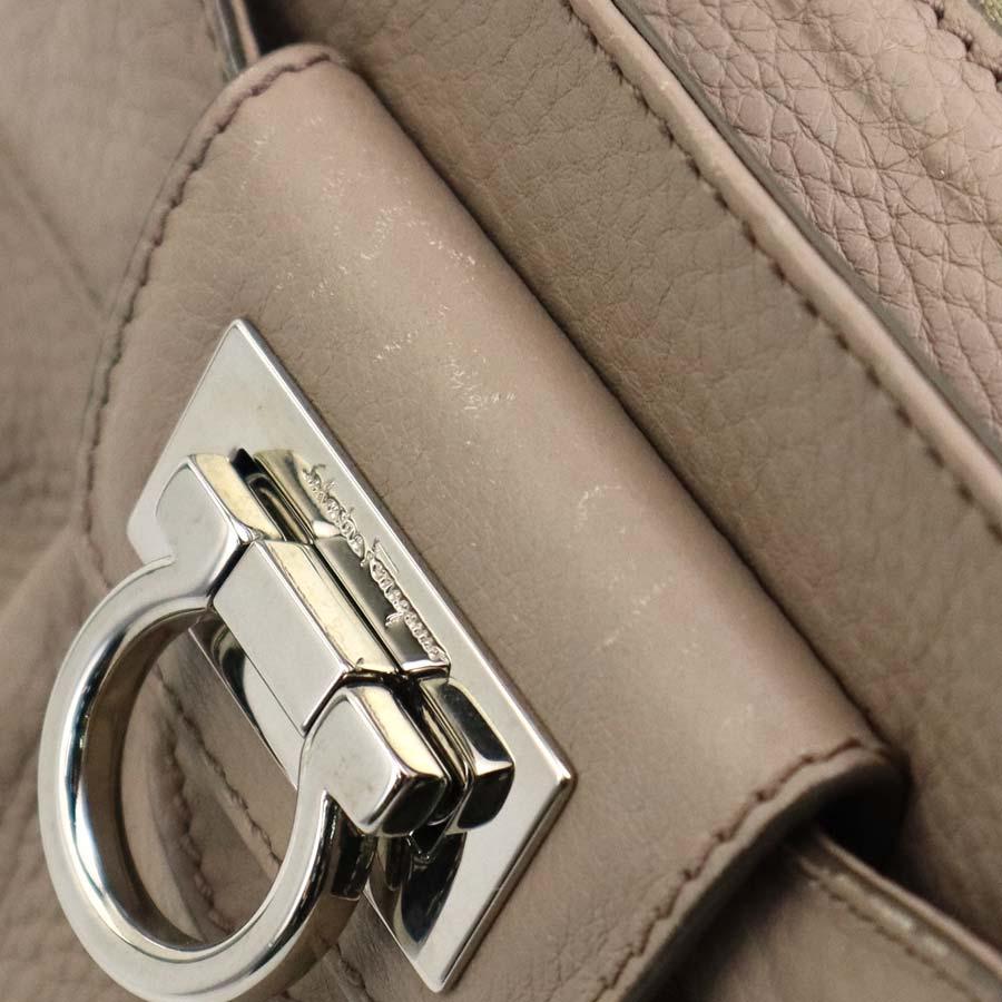 サルヴァトーレフェラガモ Salvatore Ferragamo ハンドバッグ