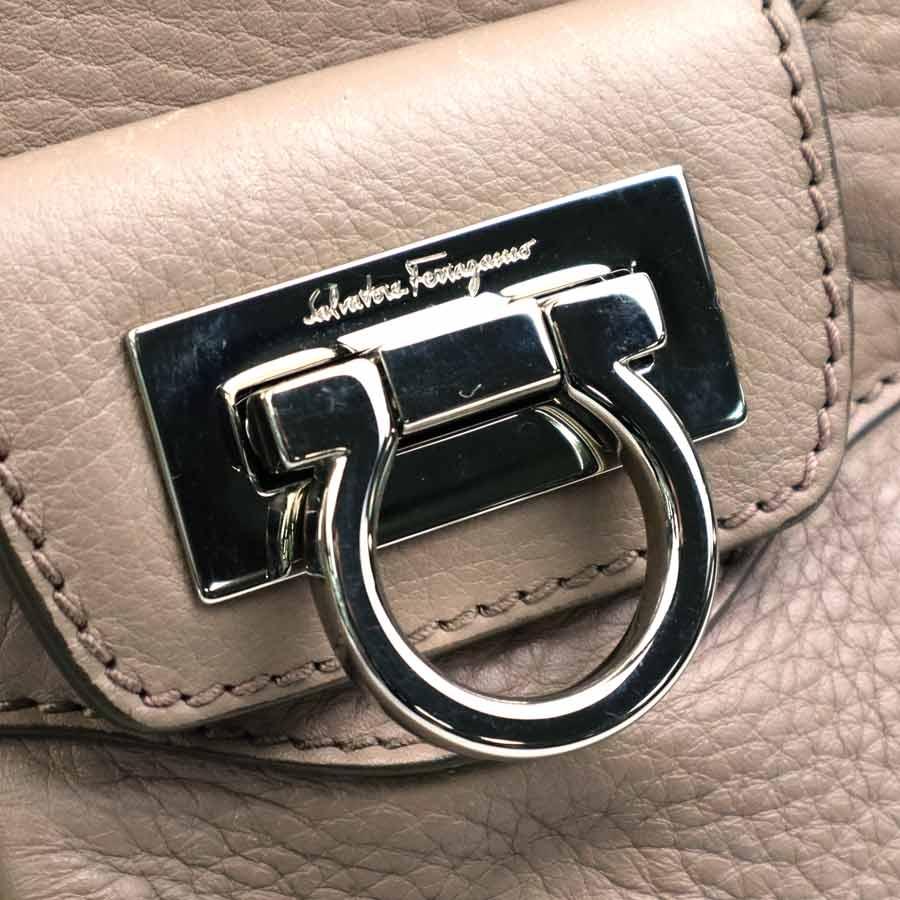 サルヴァトーレフェラガモ Salvatore Ferragamo ハンドバッグ