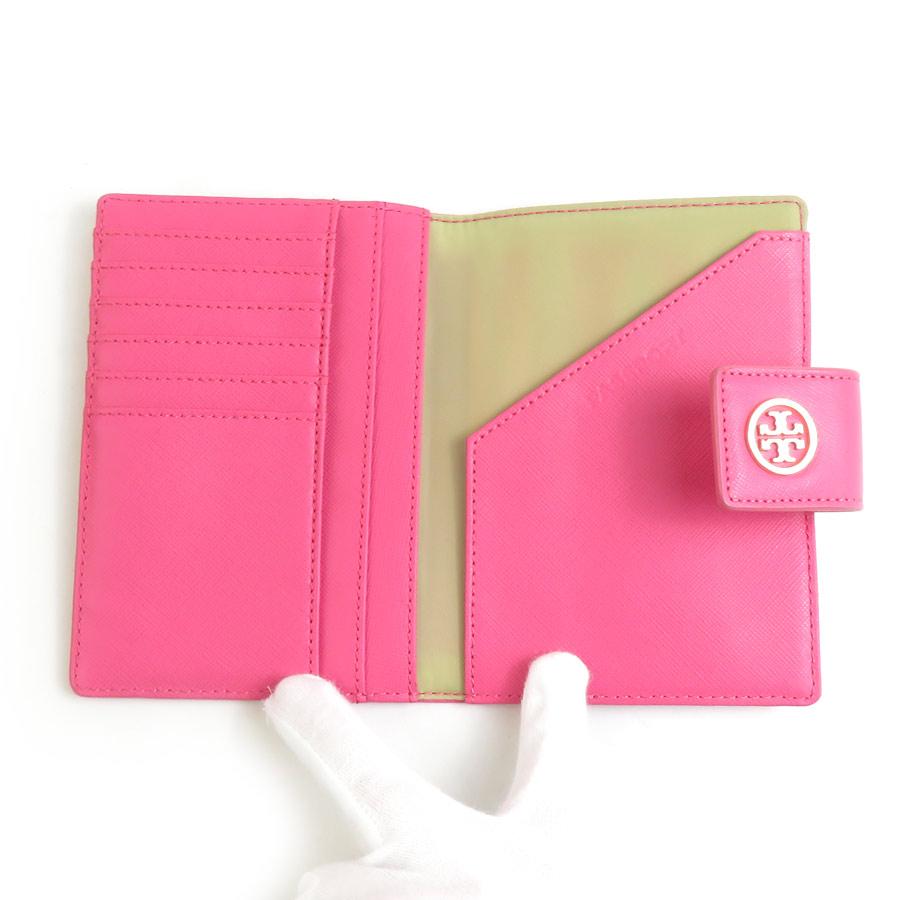TORY BURCH（トリーバーチ） パスポートケース レザー ピンク
