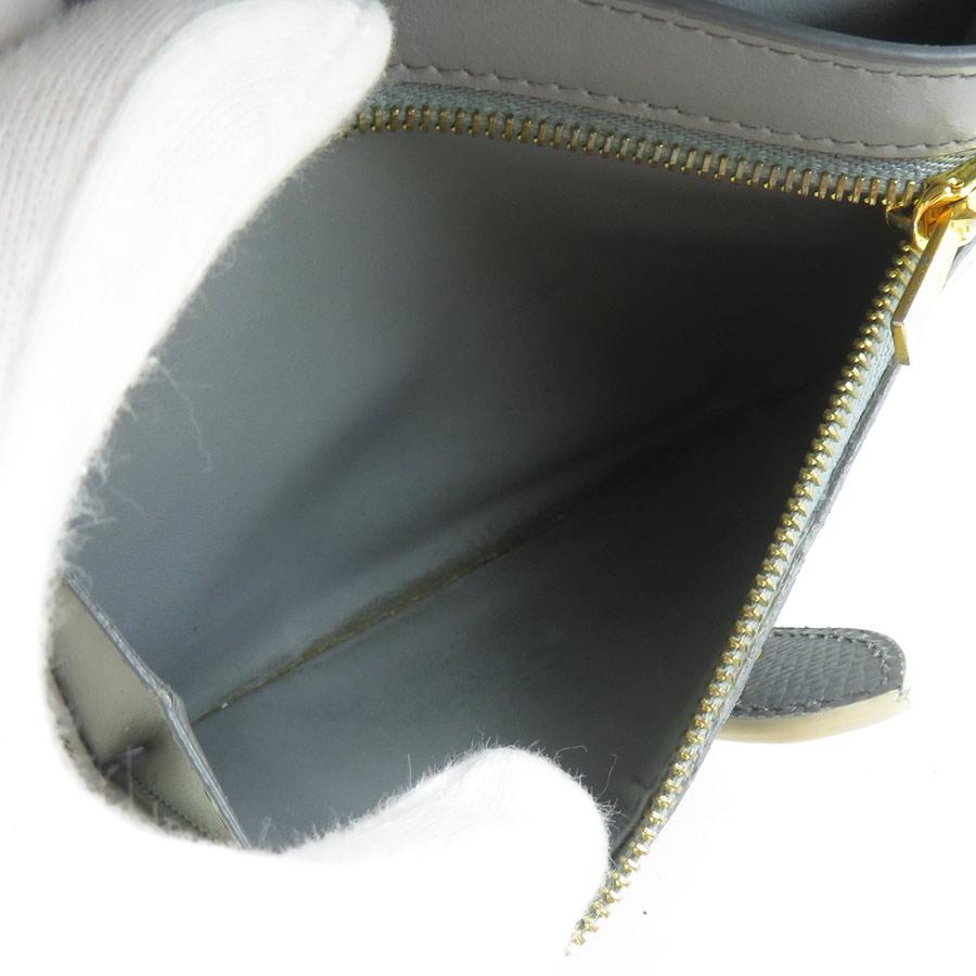 CELINE（セリーヌ） 二つ折り財布 ミディアムストラップウォレット
