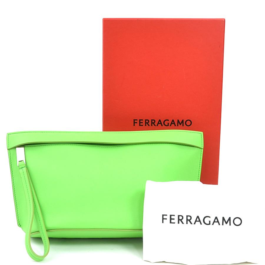 サルヴァトーレフェラガモ Salvatore Ferragamo クラッチバッグ レザー 