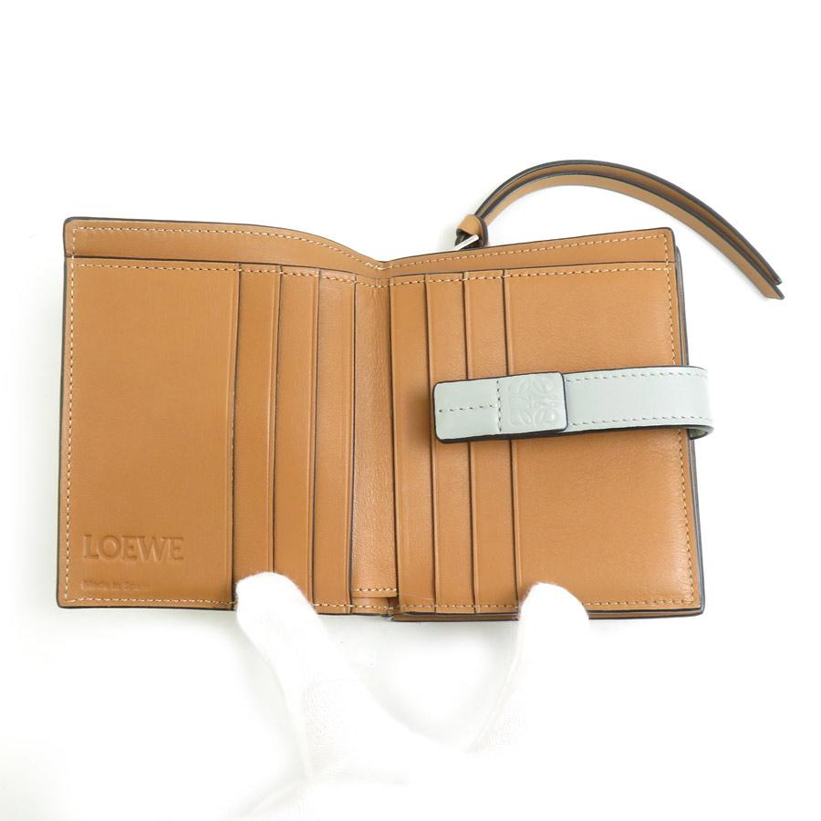 LOEWE ロエベ 二つ折り財布 ライトグリーン 14065 レディース【中古】 h31750j LOEWE（ロエベ） 二つ折り財布 レザー ライトグリーン : ブランド