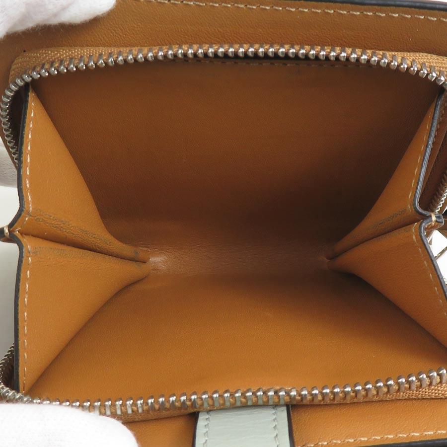 LOEWE（ロエベ） 二つ折り財布 レザー ライトグリーン : ブランド