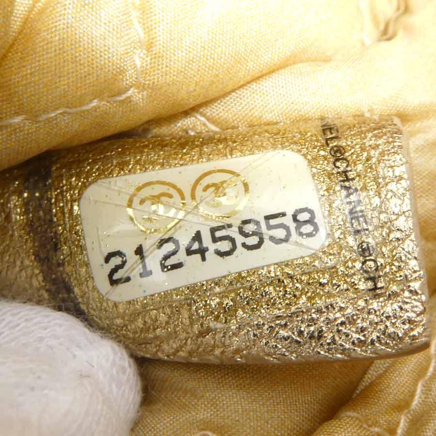 CHANEL（シャネル） ポーチ レザー ゴールド : ブランドバリュー