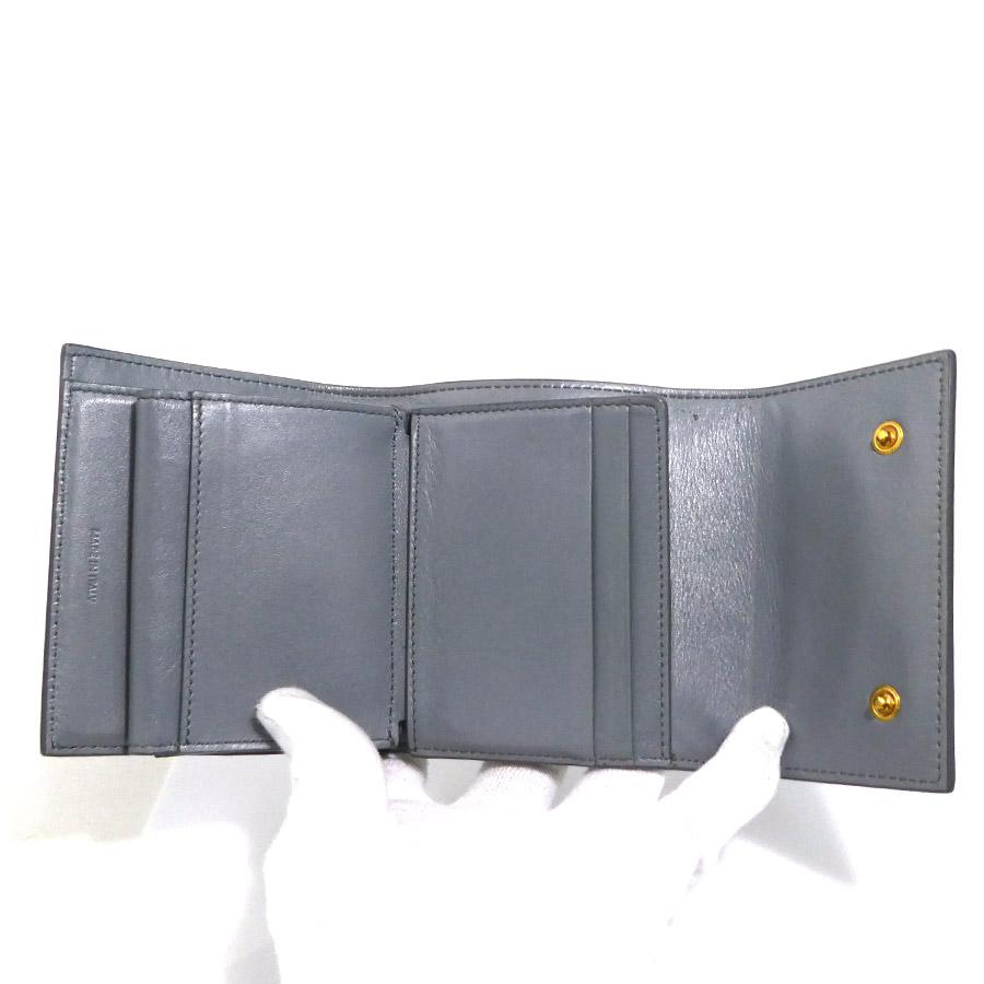 セリーヌ CELINE 三つ折り財布 レザー グレー レディース 送料無料【中古】 h31875a CELINE（セリーヌ） 三つ折り財布 レザー グレー : ブランドバリュー