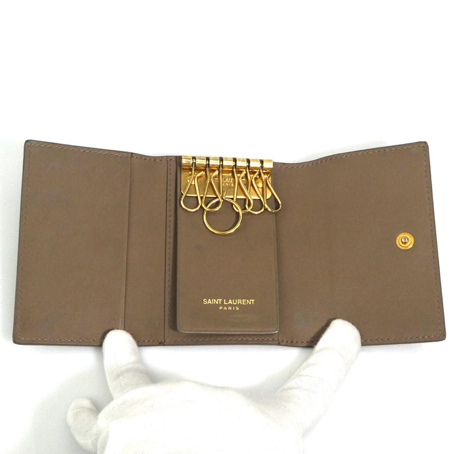 【新品未使用】SAINT LAURENT ブラウンベージュキーケース サンローラン SAINT LAURENT キーケース レザー ブラウン : ブランド