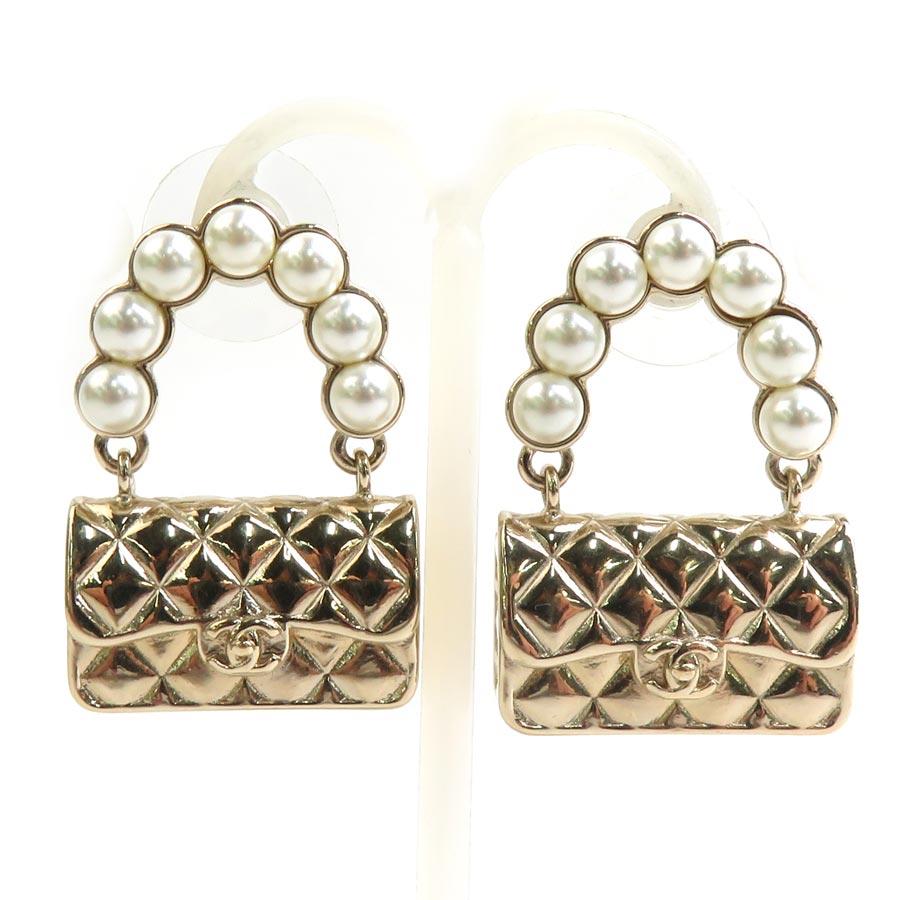 CHANEL（シャネル） ピアス マトラッセ メタル/フェイクパール