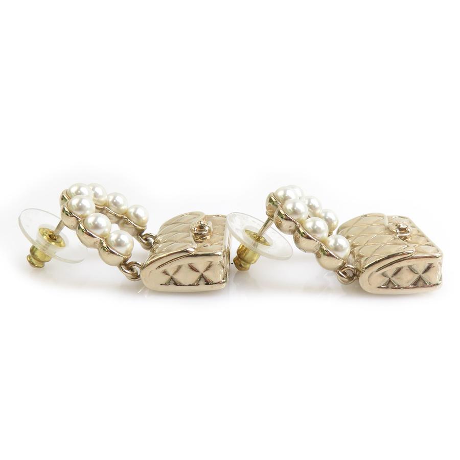 CHANEL（シャネル） ピアス マトラッセ メタル/フェイクパール