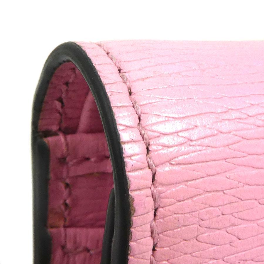 GUCCI（グッチ） 二つ折り財布 ばなにゃ レザー ピンク : ブランド