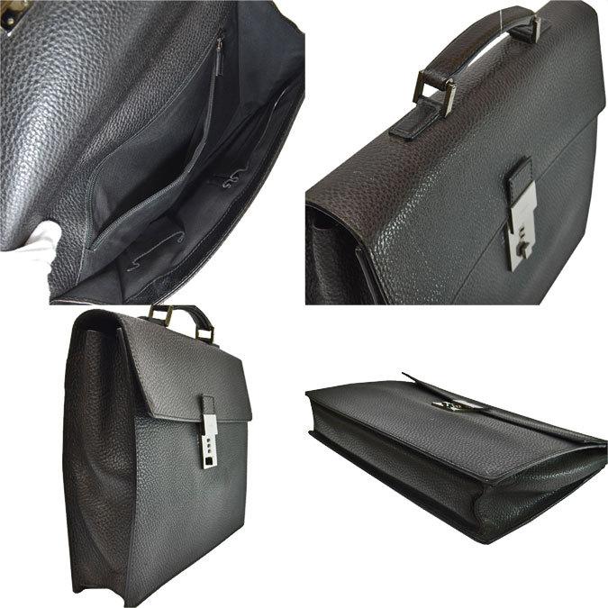 GUCCIビジネスバック GG Black medium briefcase in black GG Supreme | GUCCI® US