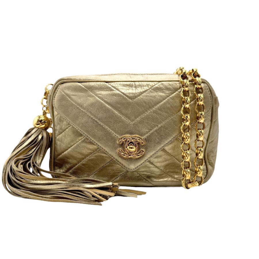 CHANEL（シャネル） ショルダーバッグ Vステッチ レザー ゴールド