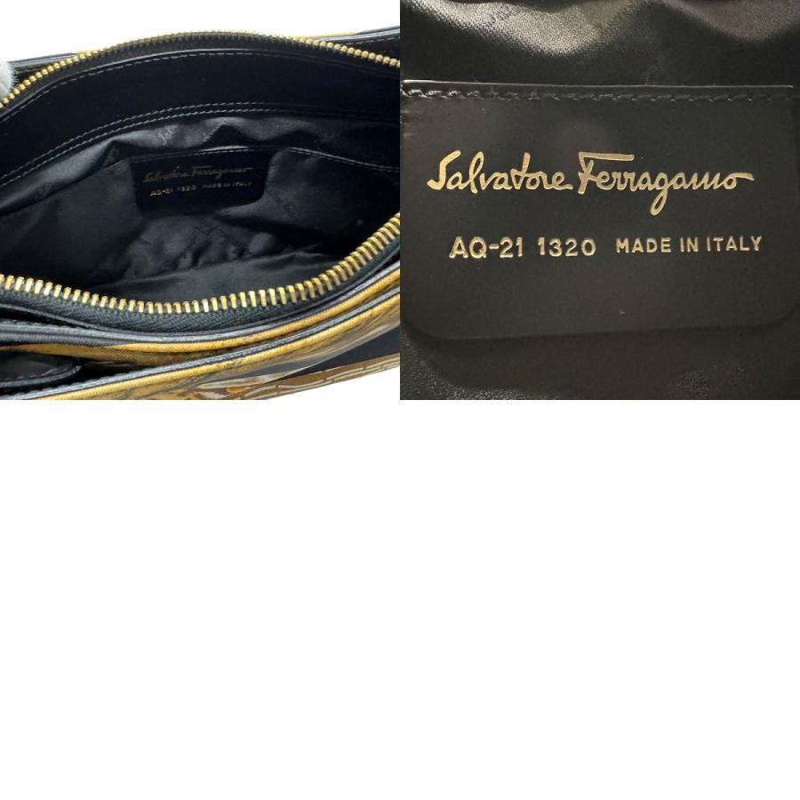 サルヴァトーレフェラガモ Salvatore Ferragamo ショルダーバッグ 