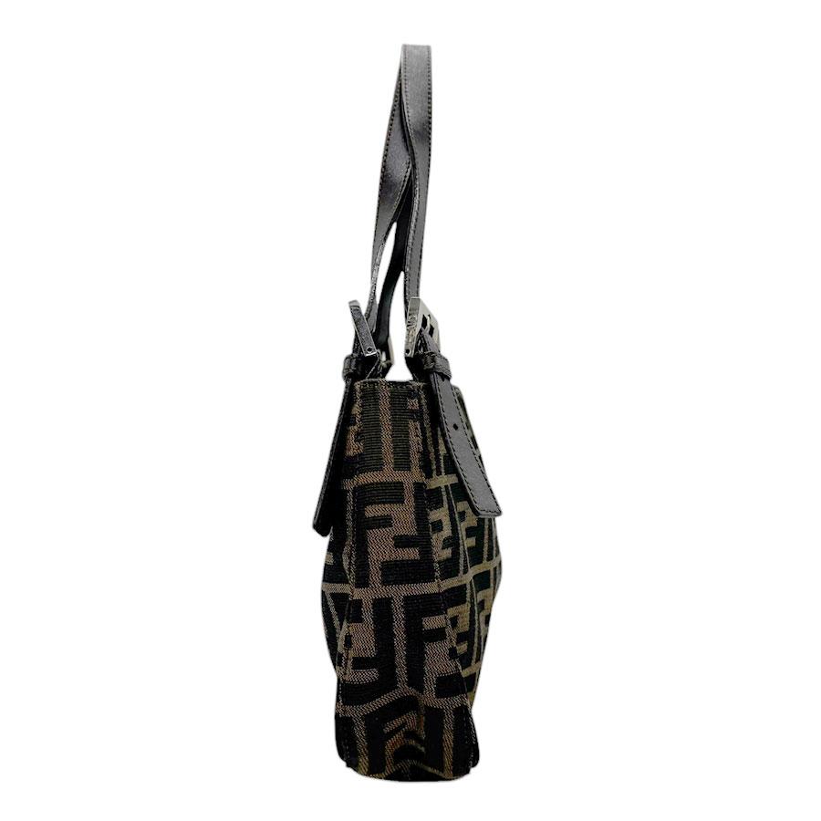 FENDI（フェンディ） ショルダーバッグ ズッカ キャンバス/レザー