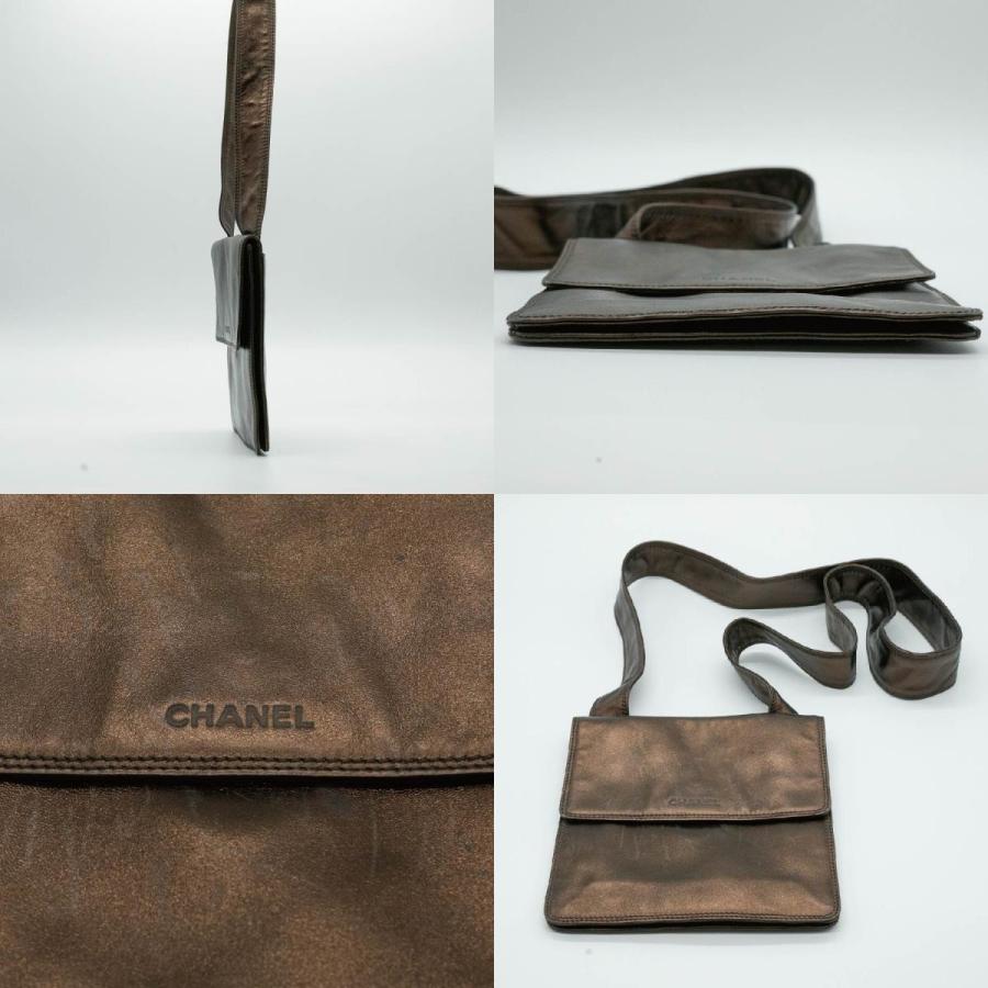CHANEL（シャネル） ショルダーバッグ ロゴ スクエア サコッシュ