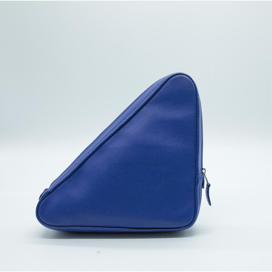 BALENCIAGA（バレンシアガ） クラッチバッグ ポーチ ロゴ 三角 レザー
