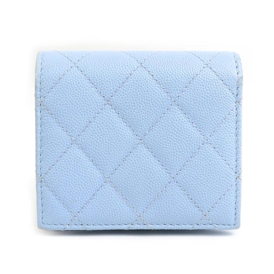 シャネル　二つ折り財布　水色　キャビアスキン CHANEL（シャネル） 二つ折り財布 キャビアスキンレザー ライトブルー
