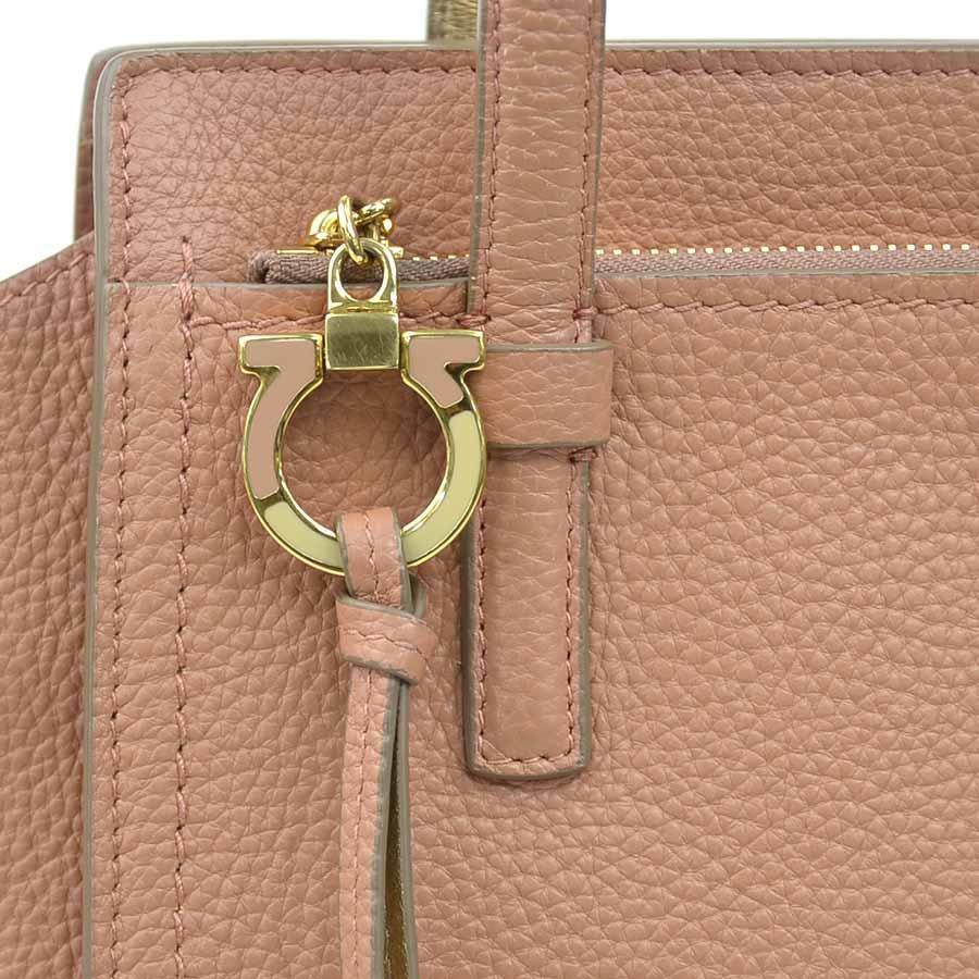 サルヴァトーレフェラガモ Salvatore Ferragamo ハンドバッグ