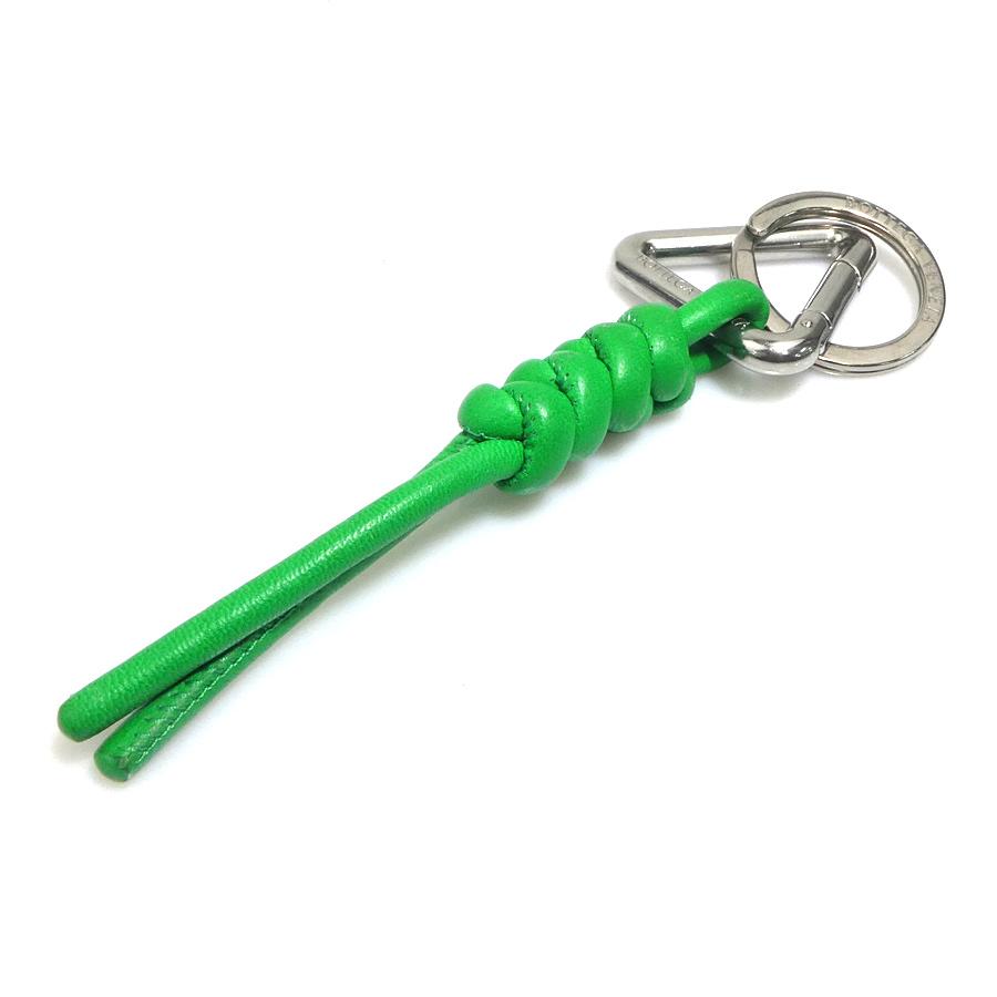 BOTTEGA VENETA グリーンキーリング Bottega Veneta Green Leather Quadrifoglio Keyring | Harrods US