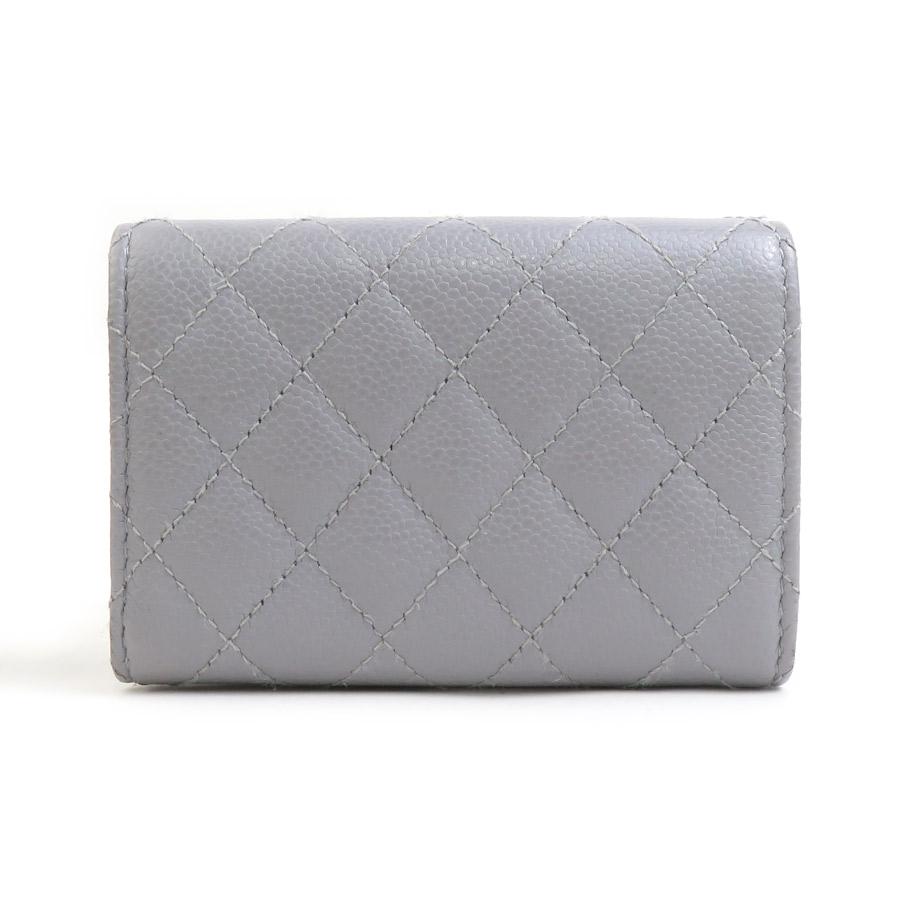 CHANEL（シャネル） 三つ折り財布 ボーイシャネル キャビアスキン