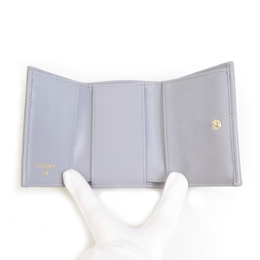 【最終値下げ】極美品 ボーイシャネル コンパクトウォレット三つ折り財布 キャビア CHANEL（シャネル） 三つ折り財布 ボーイシャネル ココマーク スモール