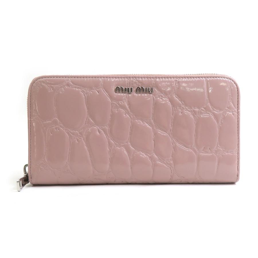 miu miu（ミュウミュウ） ラウンドファスナー長財布 パテントレザー