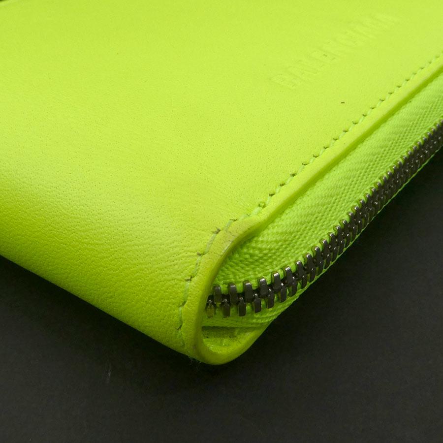 BALENCIAGA（バレンシアガ） 二つ折り財布 レザー ネオンイエロー