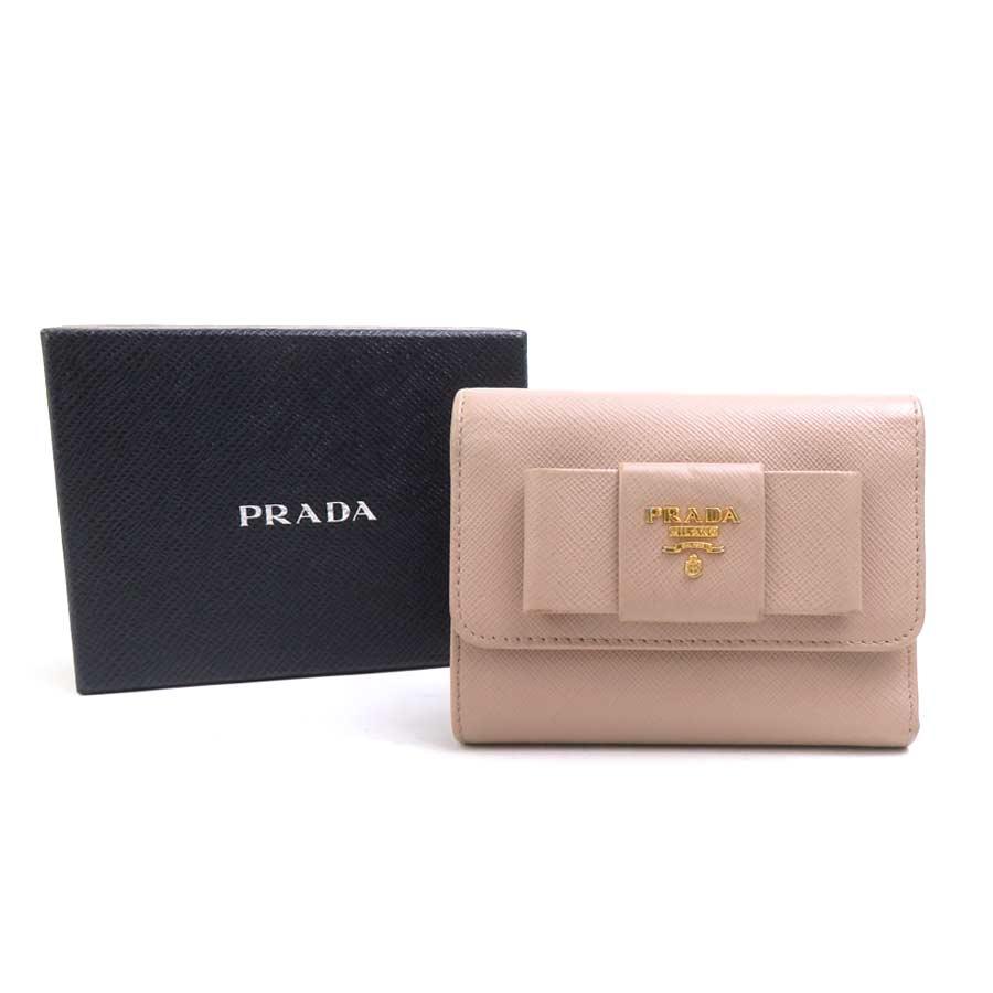 PRADA（プラダ） 三つ折り財布 レザー ベージュ : ブランドバリュー