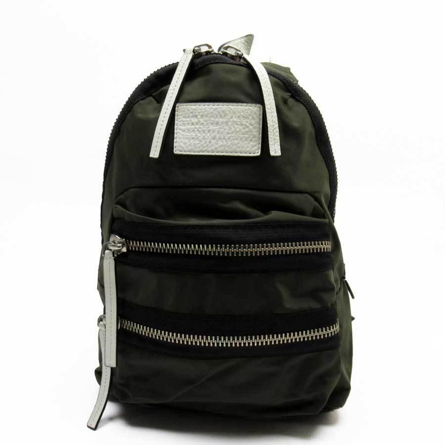 マークバイマークジェイコブス MARC BY MARC JACOBS リュックサック バックパック ナイロンxレザー カーキxブラックxホワイト 定番人気 :t17456a:ブランドバリュー - 通販 - Yahoo!ショッピング