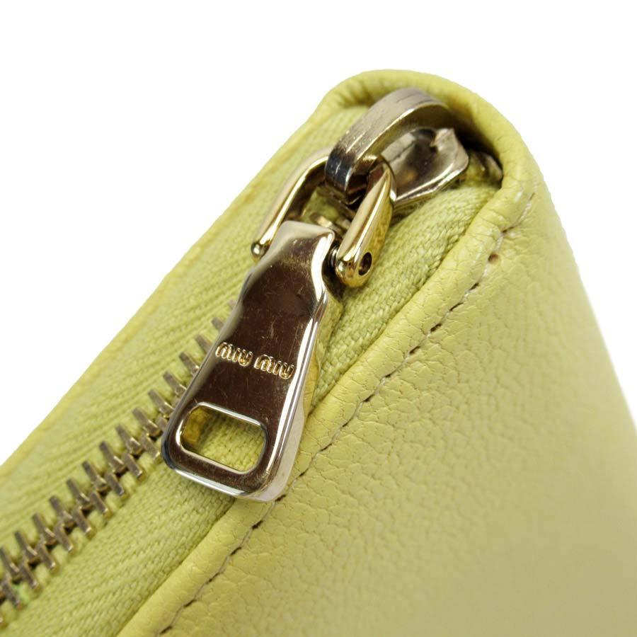 miu ミュウミュウ MIU ラウンドファスナー長財布 リボン レザー miu ミュウミュウ MIU ラウンドファスナー長財布 リボン レザー