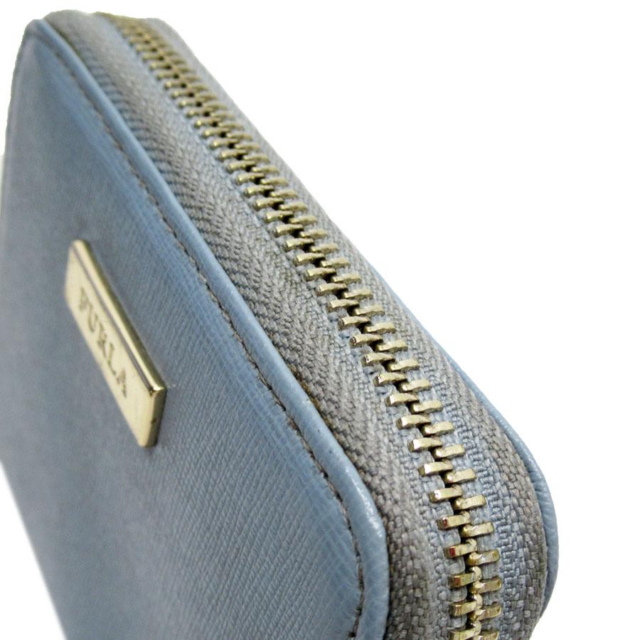美品　FURLA フルラ　二つ折り財布 ライトブルー　付属品完備 フルラ FURLA 財布 二つ折り財布 折りたたみ財布 小銭入れ付き WP00314